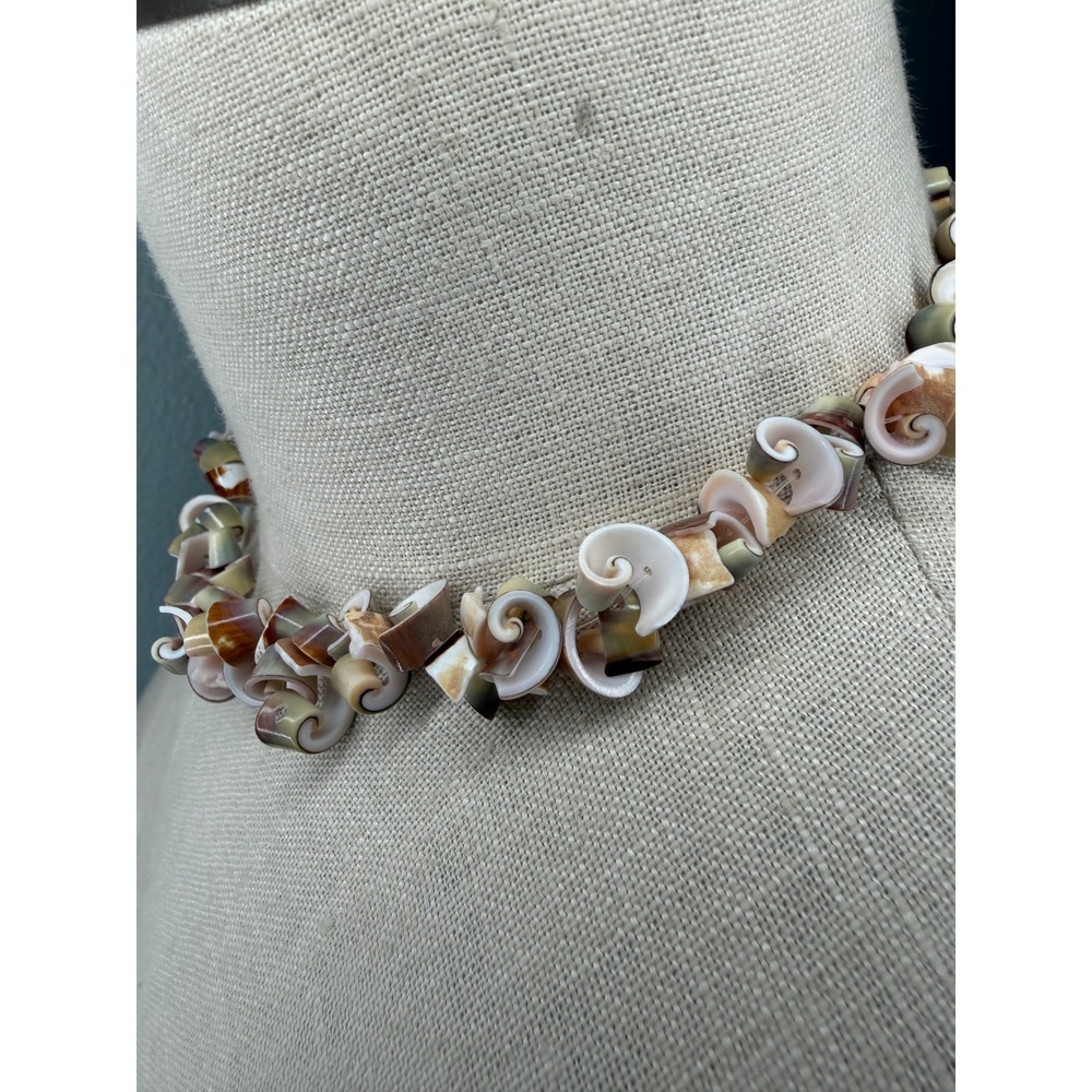 Vintage Hawaiian Cone Shell Necklace Neutral Sliced Spiral Boho Women OS - Picture 4 of 6